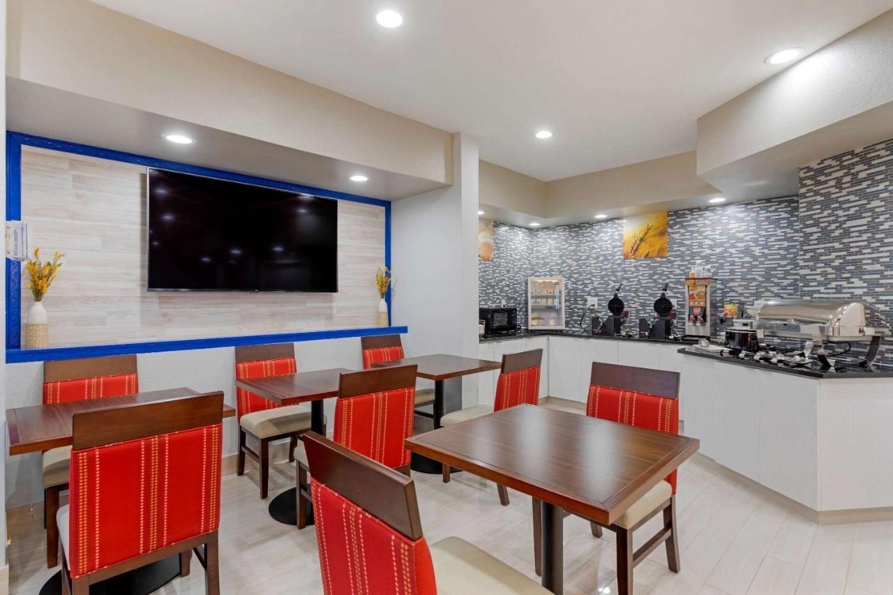 Comfort Inn & Suites Мемфис Экстерьер фото